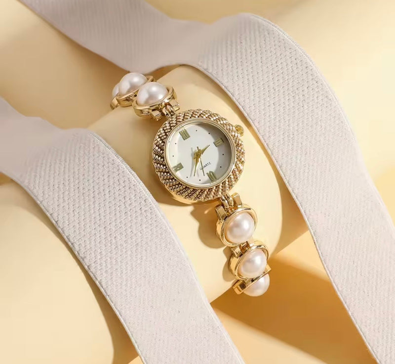 Elegant Gold Pearl Bracelet Watch for Women – Vintage Style Quartz Wristwatch